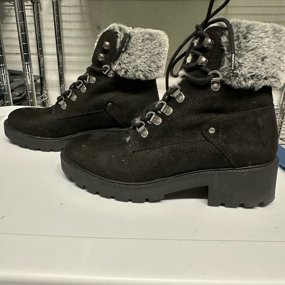 White Mountain booties - Picture 3 of 7